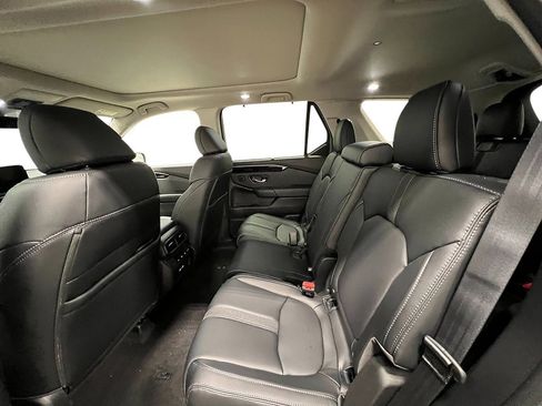 New 2025 Honda Pilot Touring image 29