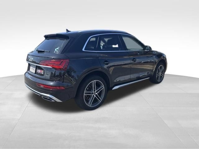 Used 2024 Audi Q5 e Premium Plus AWD/4WD image 11