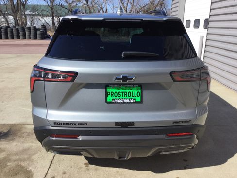 New 2026 Chevrolet Equinox ACTIV image 4
