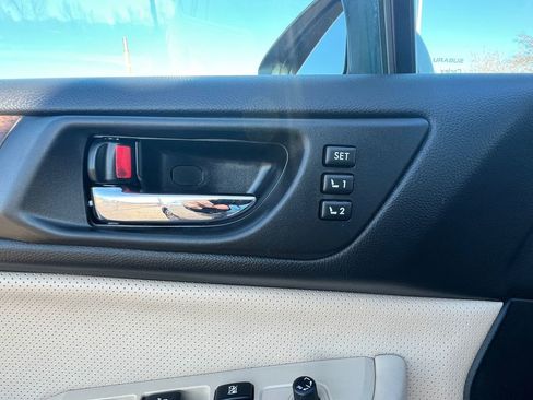 Used 2015 Subaru Outback 3.6R Limited image 16