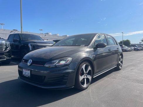 Used 2015 Volkswagen GTI SE FWD image 5