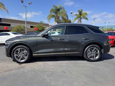 Used 2025 Genesis GV70 2.5T AWD/4WD image 8