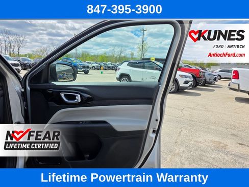 Used 2025 Jeep Compass Limited AWD/4WD image 25