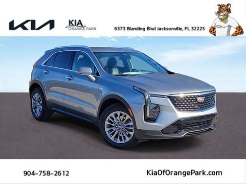 Used 2024 Cadillac XT4 Premium Luxury image 1