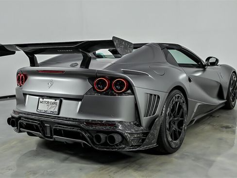 Used 2021 Ferrari 812 GTS RWD image 8