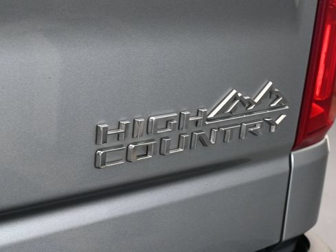 Used 2024 Chevrolet Silverado 1500 High Country w/ Technology Package AWD/4WD image 44