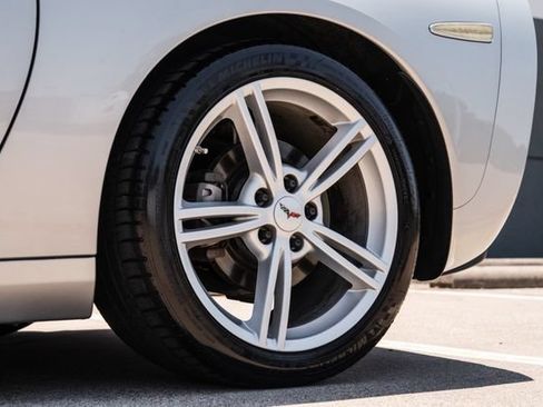Used 2008 Chevrolet Corvette Coupe w/ Preferred Equipment Group RWD image 33