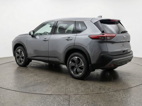 Used 2025 Nissan Rogue SV image 6