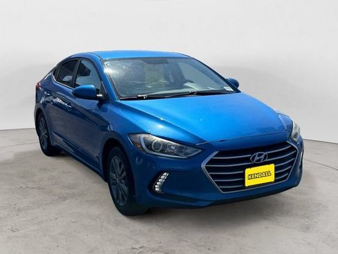 Used 2017 Hyundai Elantra SE w/ SE A/T Tech Package 03 FWD image 3