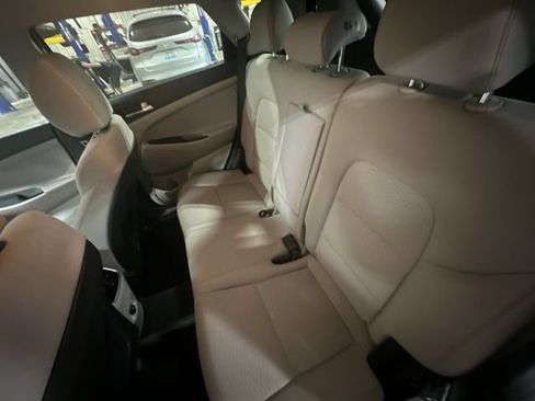 Used 2021 Hyundai Tucson SEL FWD image 30