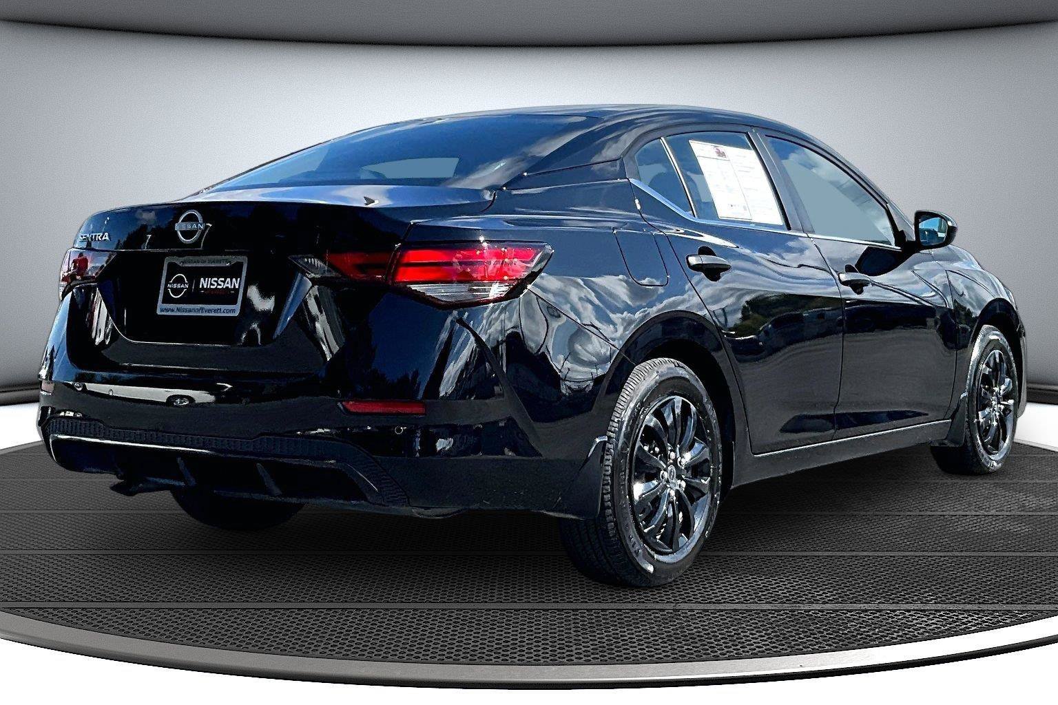 Used 2025 Nissan Sentra S w/ Lighting Package FWD image 7