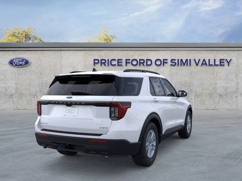 Used 2026 Ford Explorer Active AWD/4WD image 8