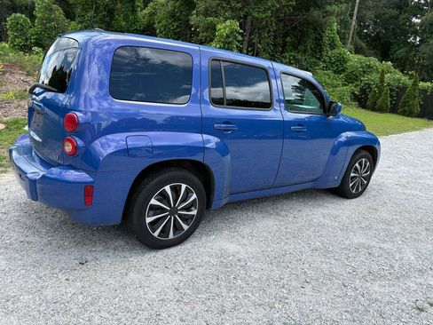 Used 2008 Chevrolet HHR LT w/ Enhanced Sound Package FWD image 3