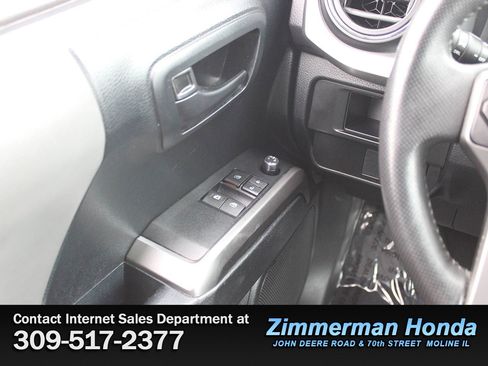 Used 2017 Toyota Tacoma SR5 w/ Tow Package image 13