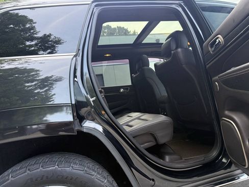 Used 2014 Jeep Grand Cherokee Summit RWD image 15