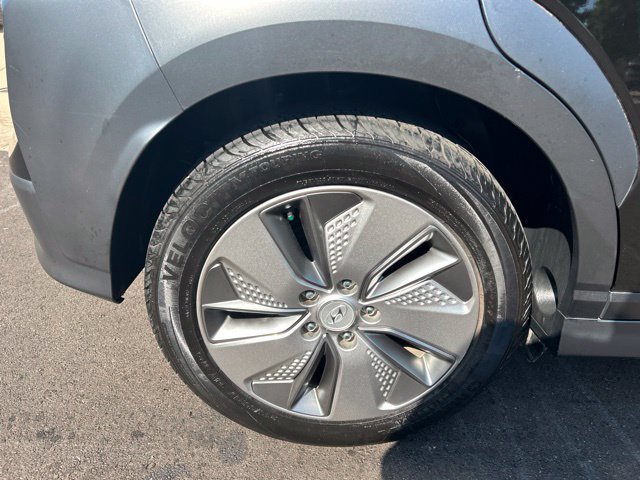 Used 2021 Hyundai Kona Ultimate FWD image 12