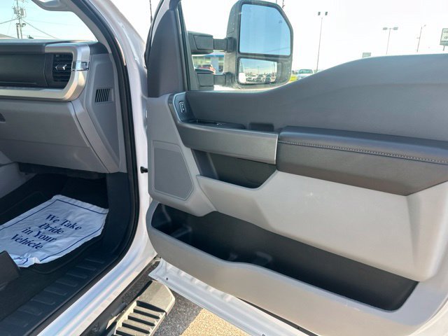 Used 2024 Ford F250 XLT w/ FX4 Off-Road Package AWD/4WD image 11