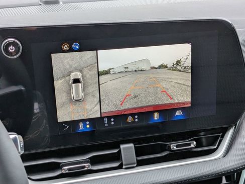 New 2026 Chevrolet Equinox LT w/ Safety and Technology Package FWD image 24