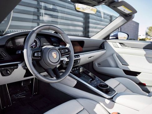 Used 2022 Porsche 911 Turbo S AWD/4WD image 2