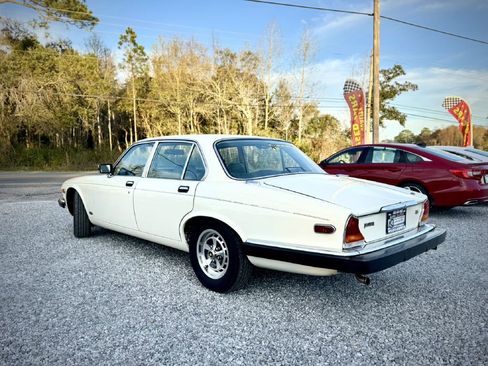 Used 1987 Jaguar XJ6 image 2