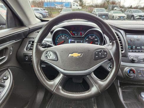 Used 2019 Chevrolet Impala LT w/ LT Convenience Package image 13