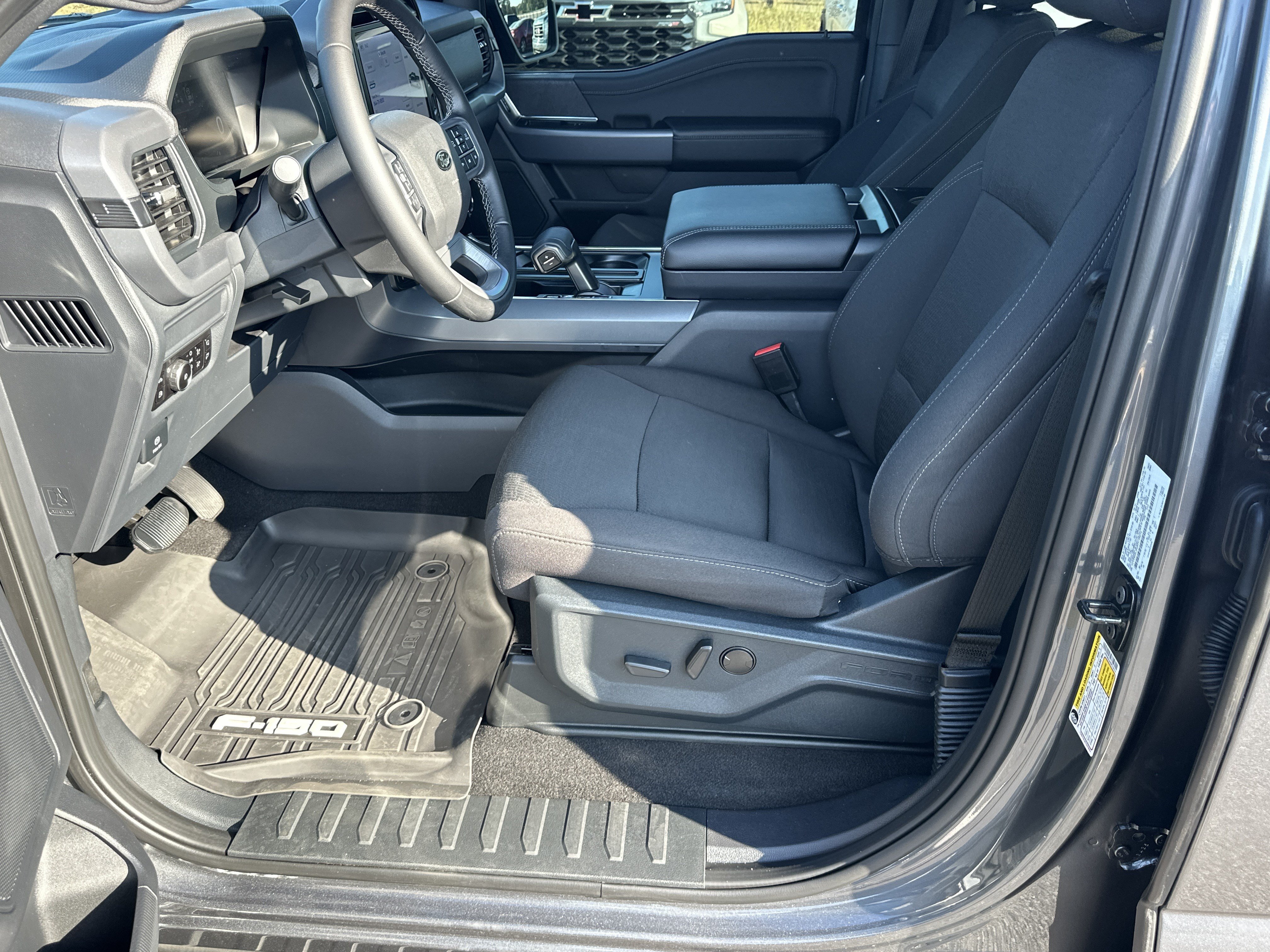 Used 2025 Ford F150 XLT w/ Equipment Group 302A MID AWD/4WD image 10