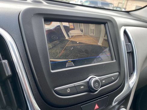 Used 2019 Chevrolet Equinox LS w/ LS Convenience Package image 8