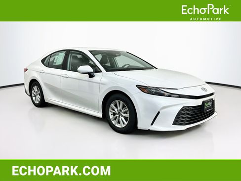 Used 2025 Toyota Camry LE FWD image 1