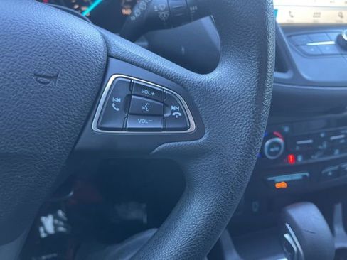 Used 2019 Ford Escape SE image 30