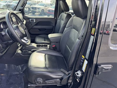 Used 2021 Jeep Gladiator Overland w/ Popular Equipment Package image 19