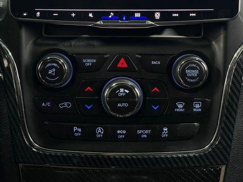 Used 2017 Jeep Grand Cherokee Limited image 25