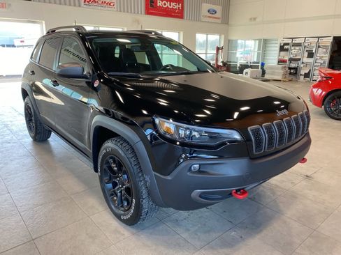 Used 2020 Jeep Cherokee Trailhawk w/ Comfort & Convenience Group image 7