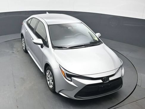Used 2026 Toyota Corolla LE AWD/4WD image 41
