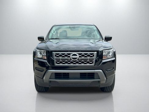 Used 2024 Nissan Frontier SV RWD image 2