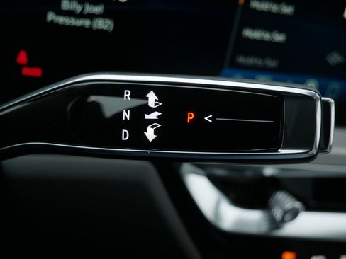 New 2026 Cadillac Lyriq Luxury image 22