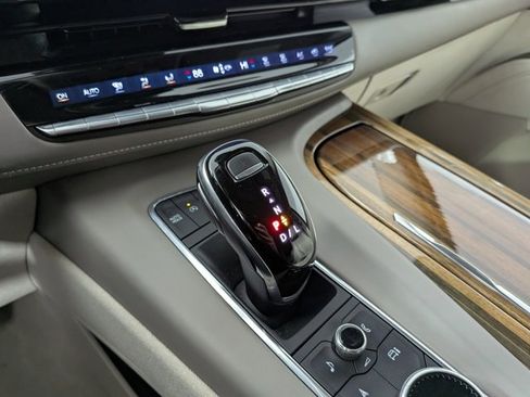 Used 2021 Cadillac Escalade ESV Sport Platinum image 22