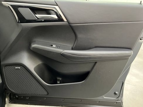 Used 2025 Mitsubishi Outlander SE AWD/4WD image 37