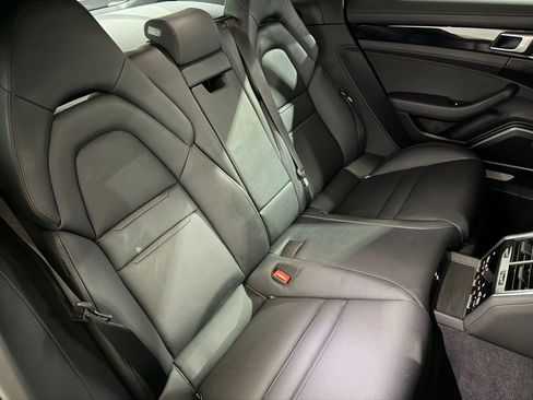 Used 2021 Porsche Panamera image 47