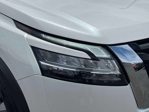 Certified 2022 Nissan Pathfinder SL AWD/4WD image 9