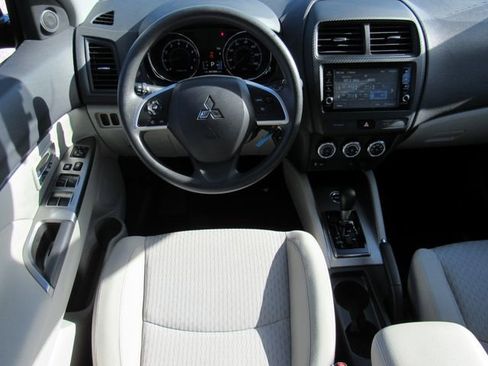 Used 2018 Mitsubishi Outlander Sport LE AWD/4WD image 17
