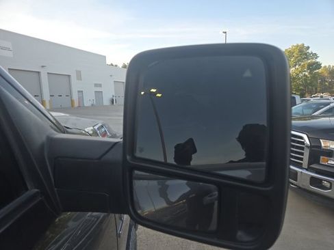 Used 2024 RAM 3500 Tradesman w/ Chrome Appearance Group AWD/4WD image 21