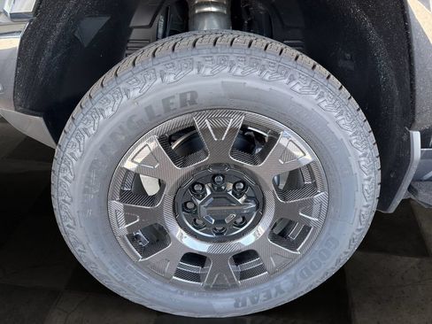 New 2026 GMC Hummer EV 3X w/ Carbon Fiber Edition Package AWD/4WD image 9