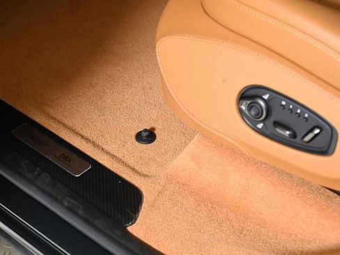 New 2026 Aston Martin DBX 707 image 21