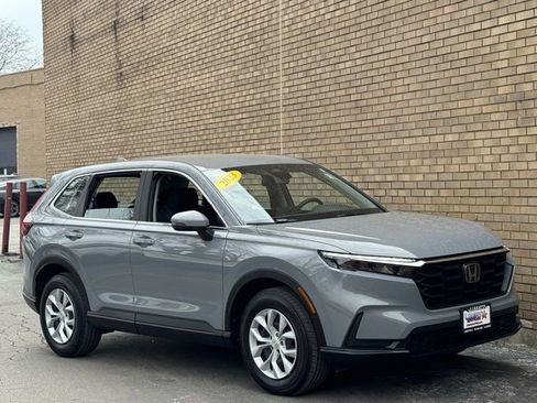 Used 2023 Honda CR-V LX image 4