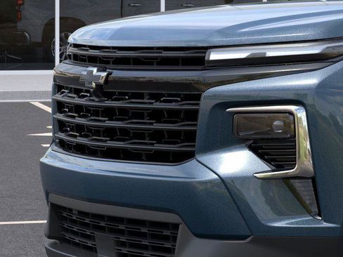 New 2026 Chevrolet Traverse LT w/ Midnight/Sport Edition image 13