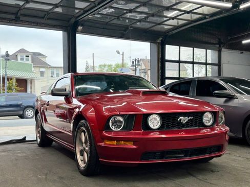 Used 2006 Ford Mustang GT Premium image 3