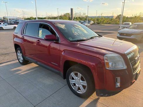 Used 2014 GMC Terrain SLE image 10