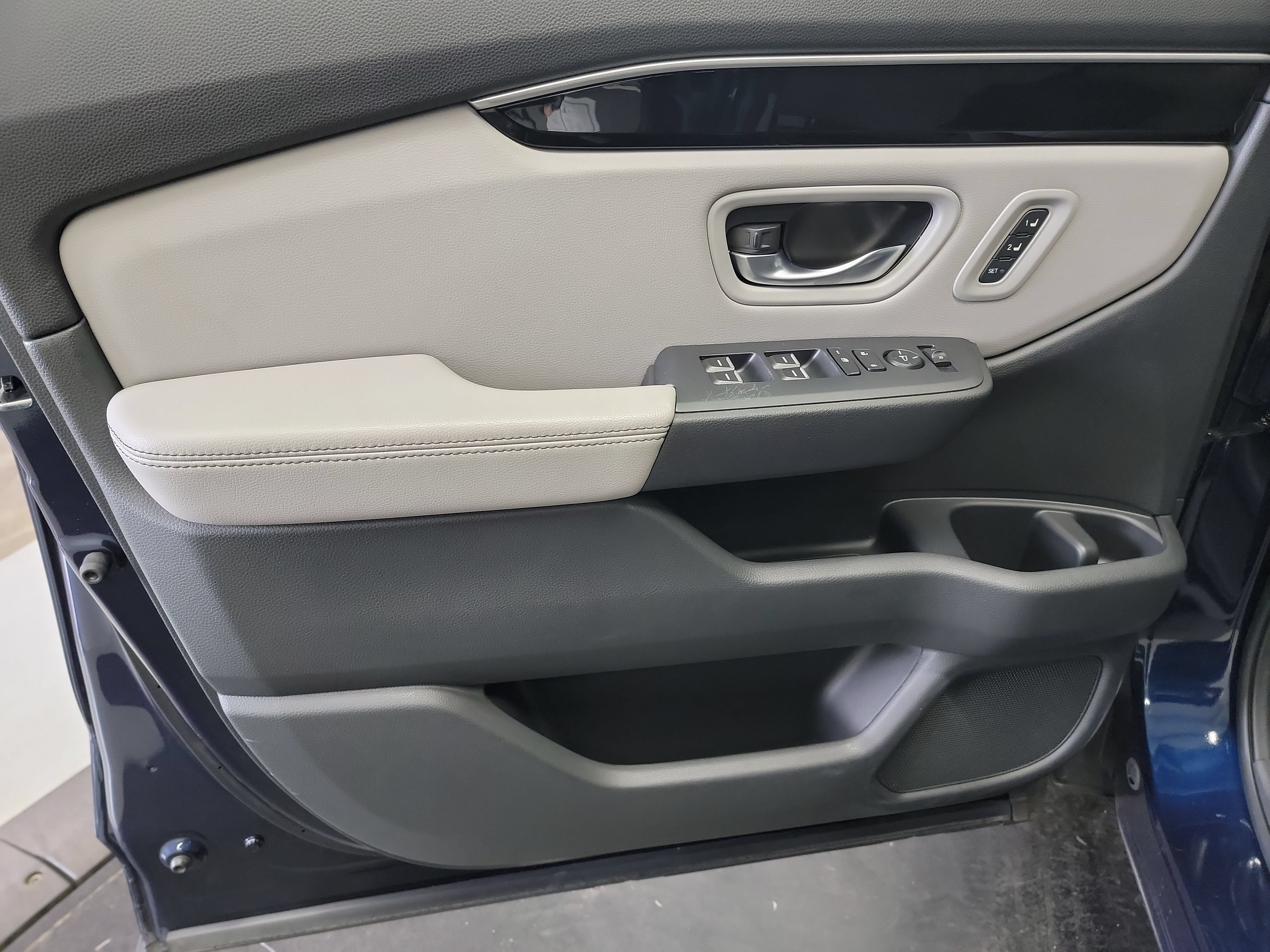 Used 2023 Honda Pilot Touring image 13