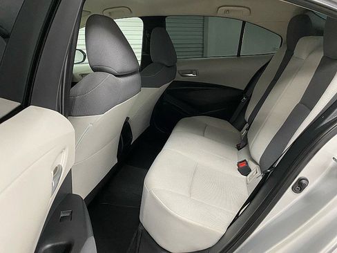 Used 2020 Toyota Corolla L image 11