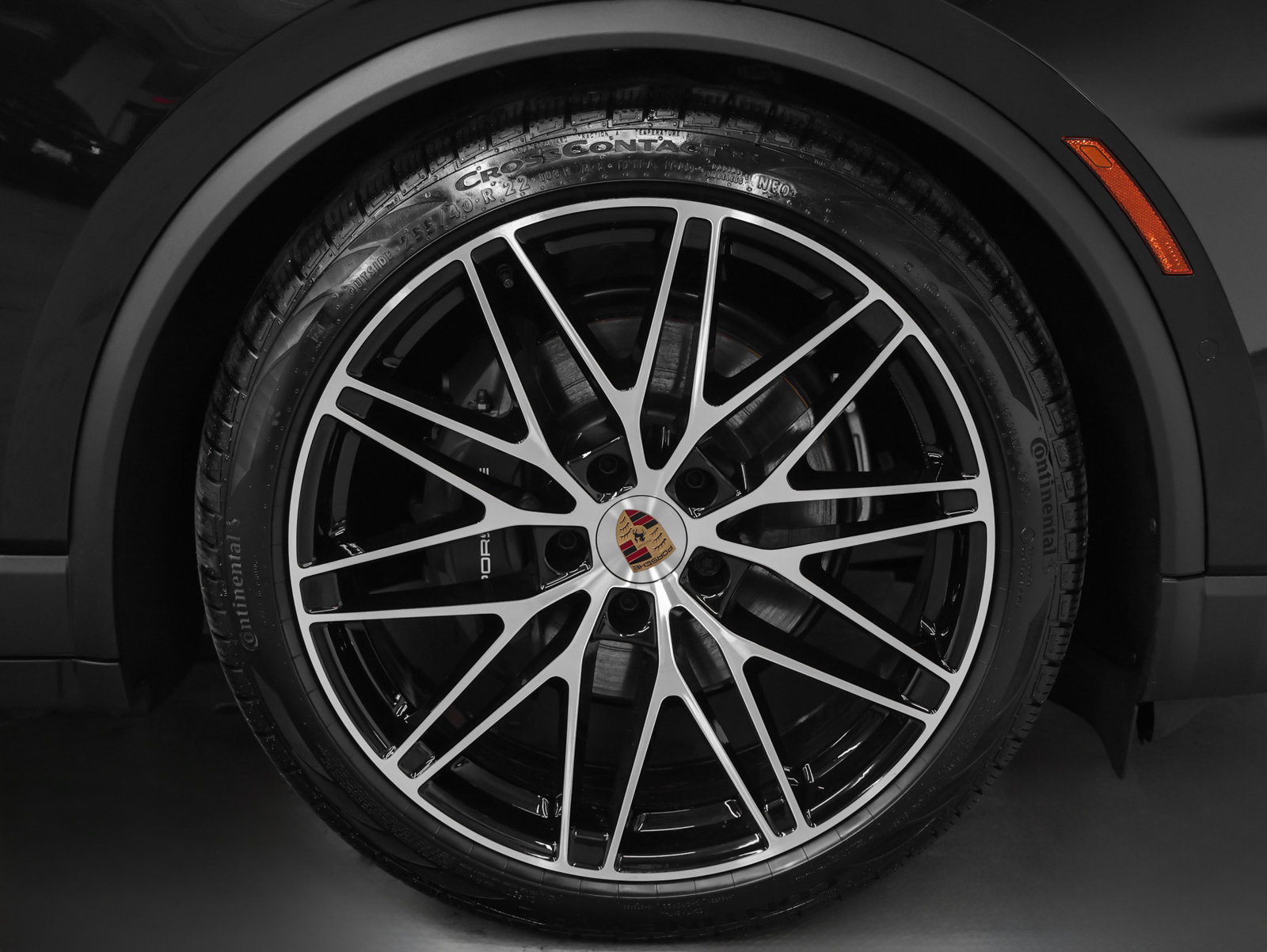 Certified 2026 Porsche Macan 4 Electric AWD/4WD image 15